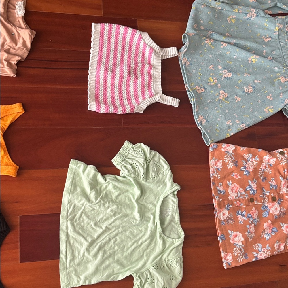 Colorful Kids' Clothing Bundle - Picture 5 of 7